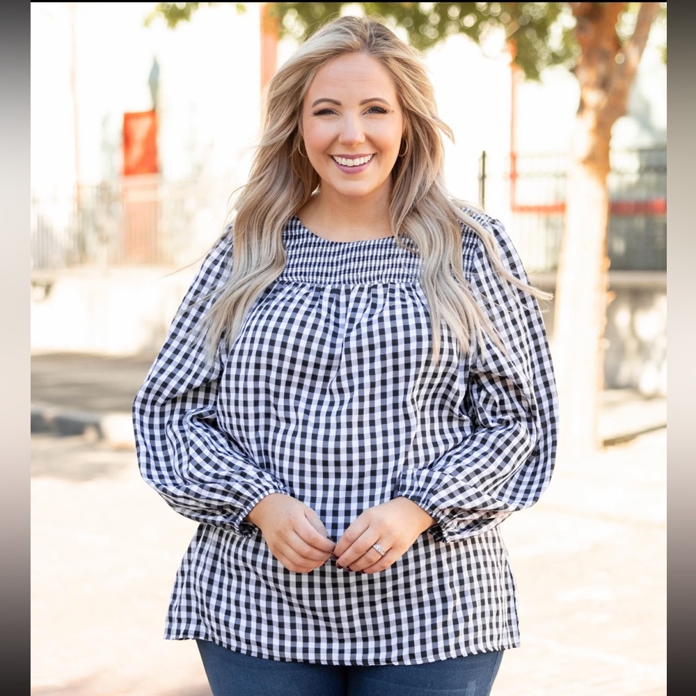 Chic Soul “Welcome My Darling” Blouse in Navy